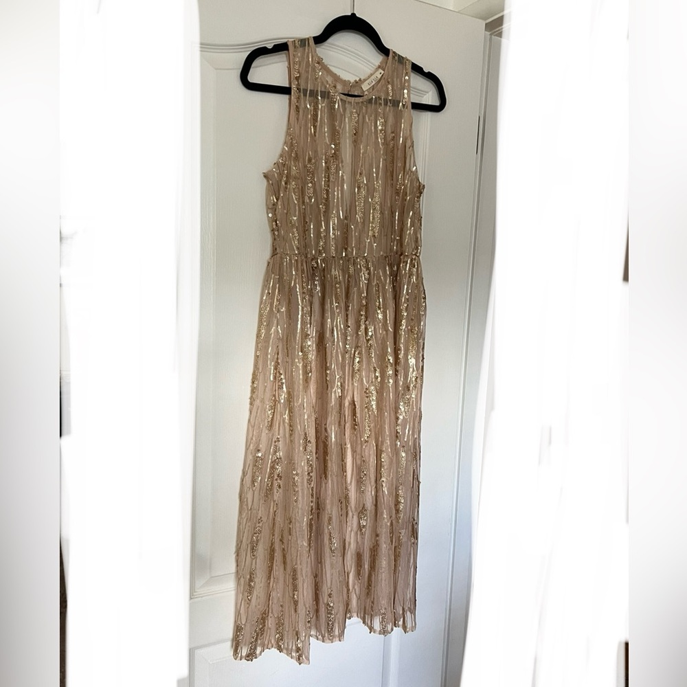 NWOT Illa Illa Gold Sequin Tinsel Midi Dress Size Medium